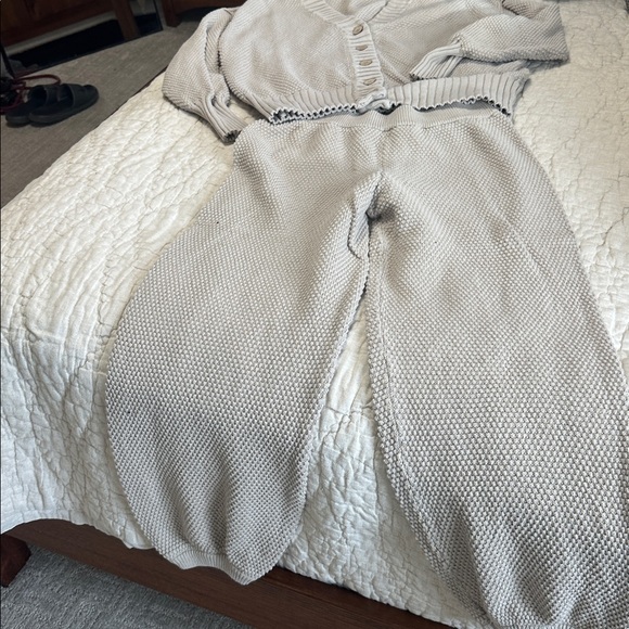 Matching set - Picture 2 of 3